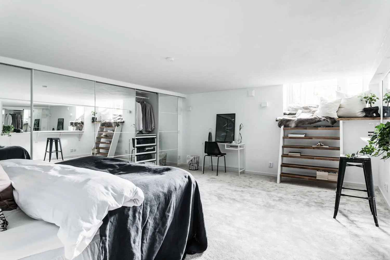 双层公寓设计 | 下沉式卧室的别样魅力-10