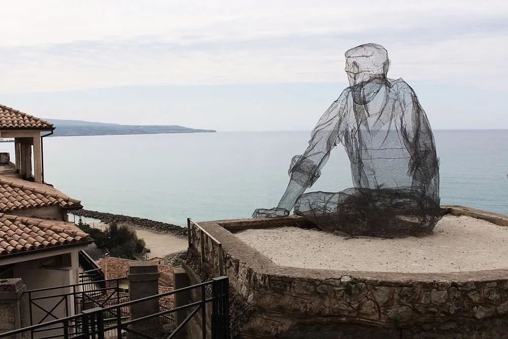 骶骨的；骶部的丨意大利丨Edoardo Tresoldi-138