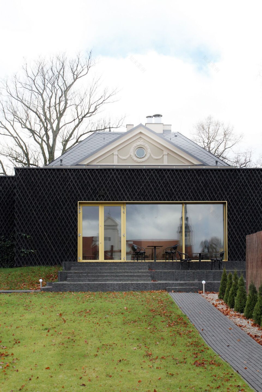 波兰历史建筑中的现代酒店设计-20