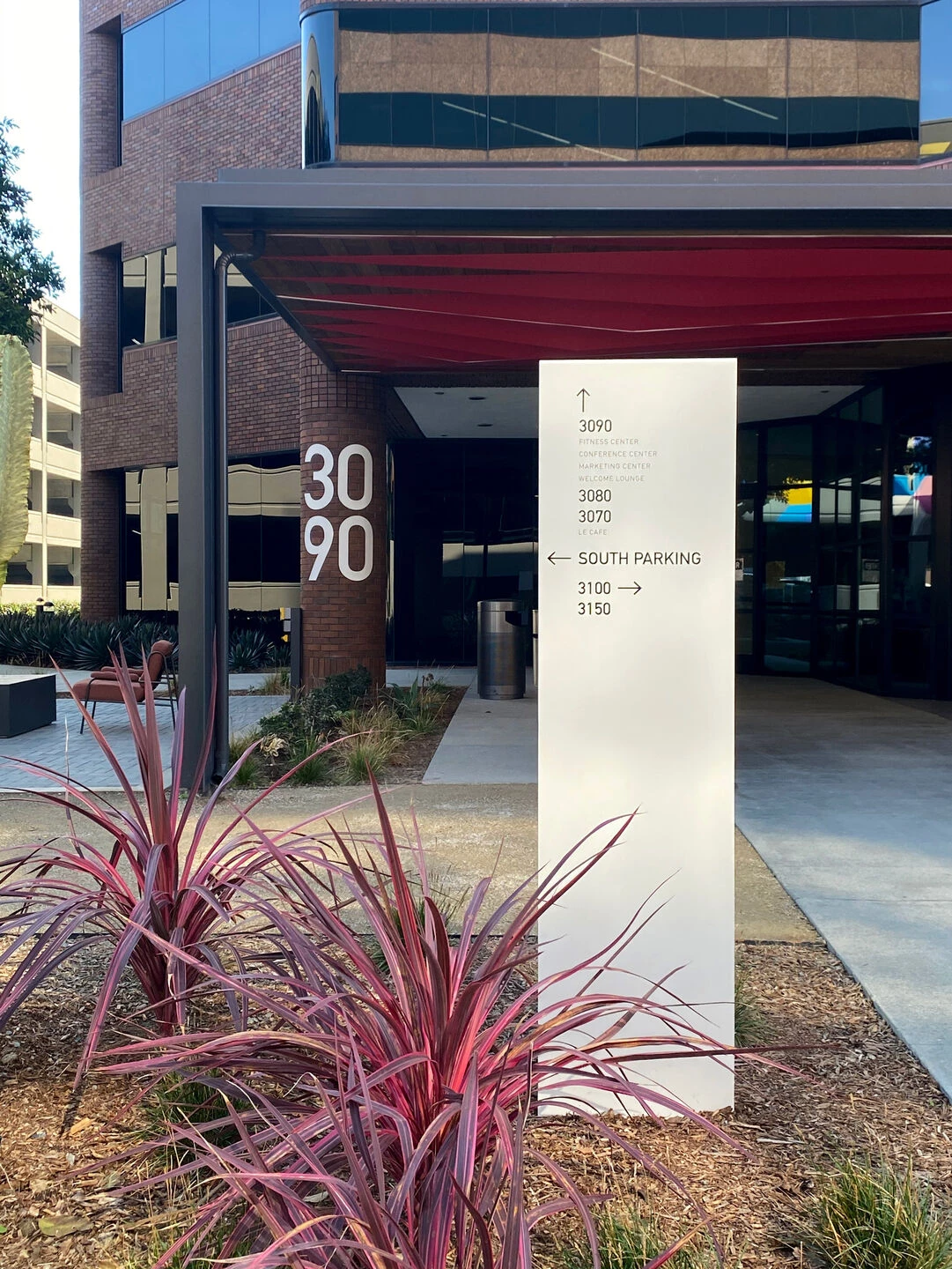 Canvas 办公园区标识系统设计丨美国梅萨丨TFN 建筑标识-20