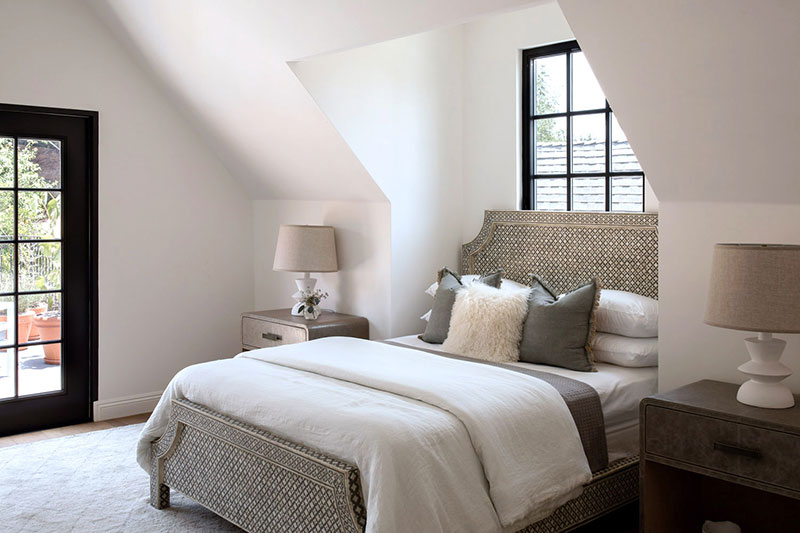 洛杉矶黑白相间的都铎式住宅-14