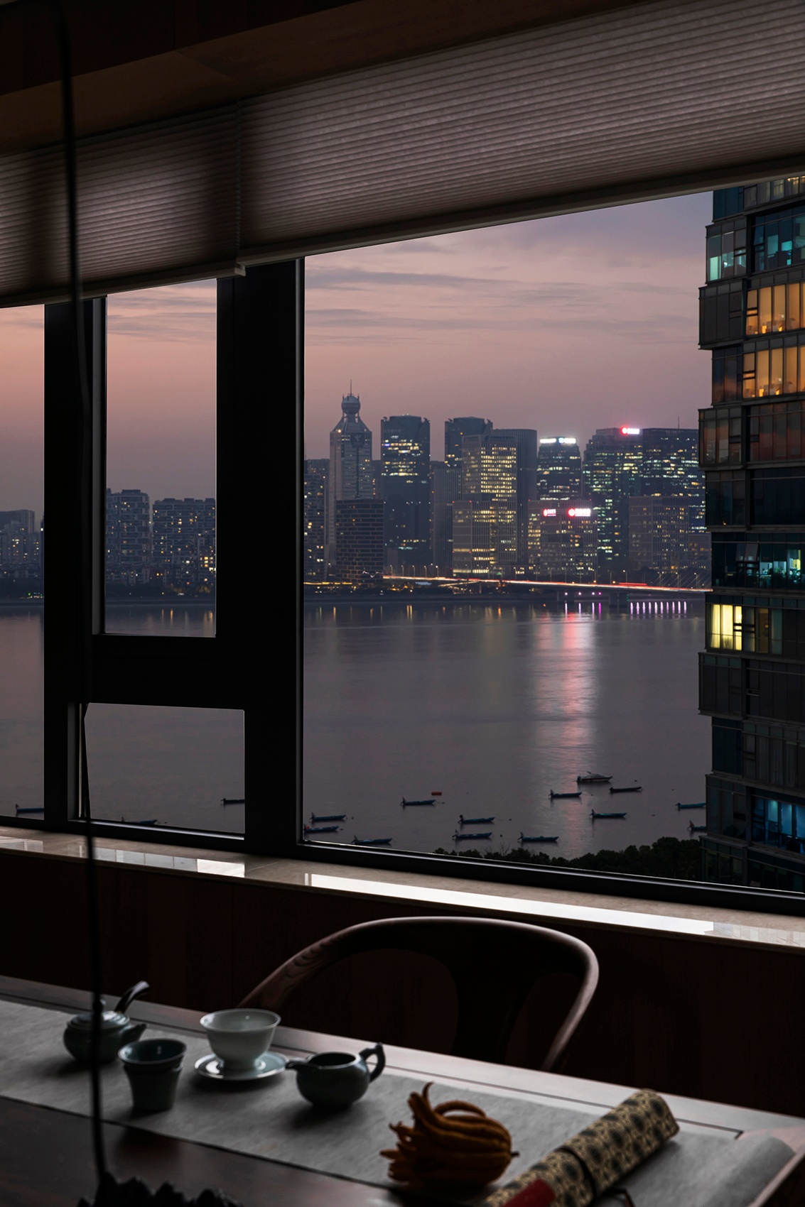 以东方哲思建构 260m2 家的风雅-18