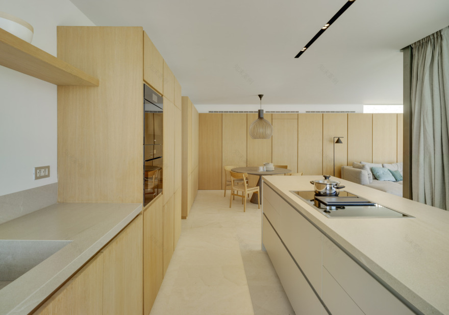 嵌入山体的独特度假屋-15