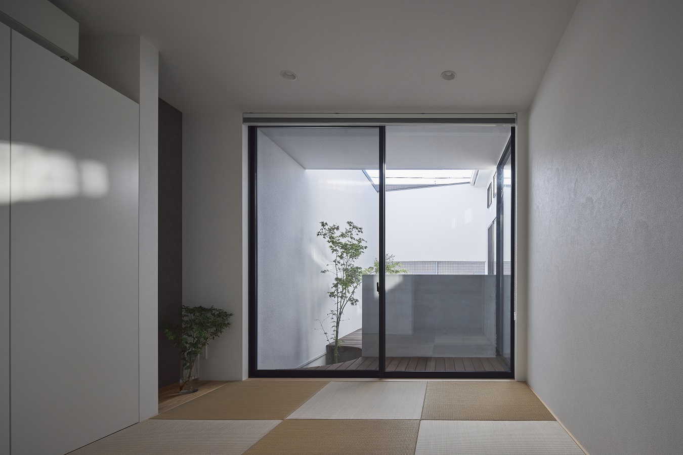外に閉じて内に開く家／茨木市丨日本大阪丨KADeL心斎橋店 秋山-22