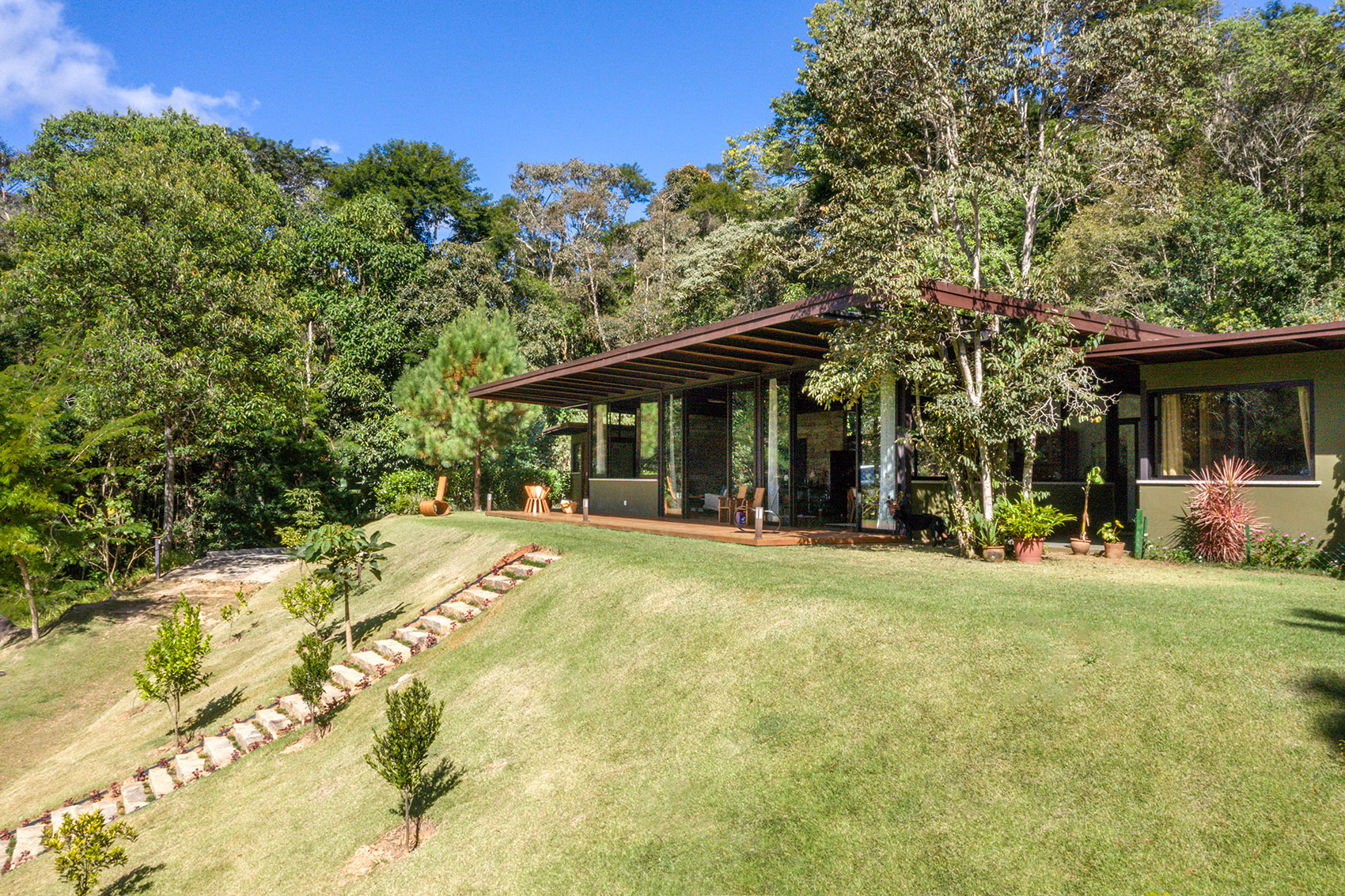Videiras山谷中的住宅，巴西 / Rodrigo Simão Arquitetura-80
