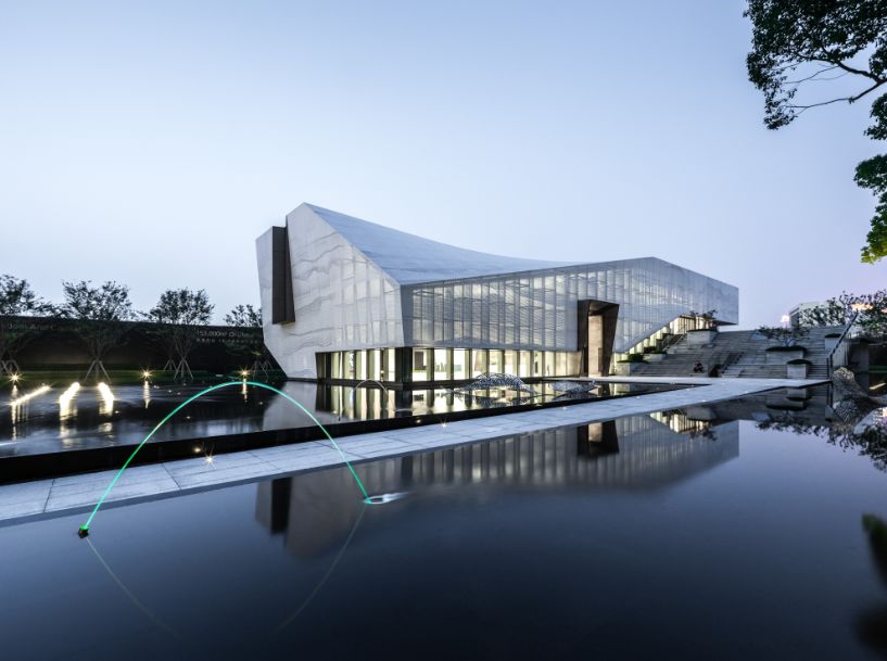 以现代山河之形雕琢极简 | 苏州融创金融街-37