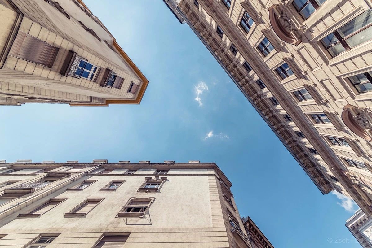 穿越天空的隧道 | 摄影师 Zsolt Hlinka 的几何建筑视觉-26