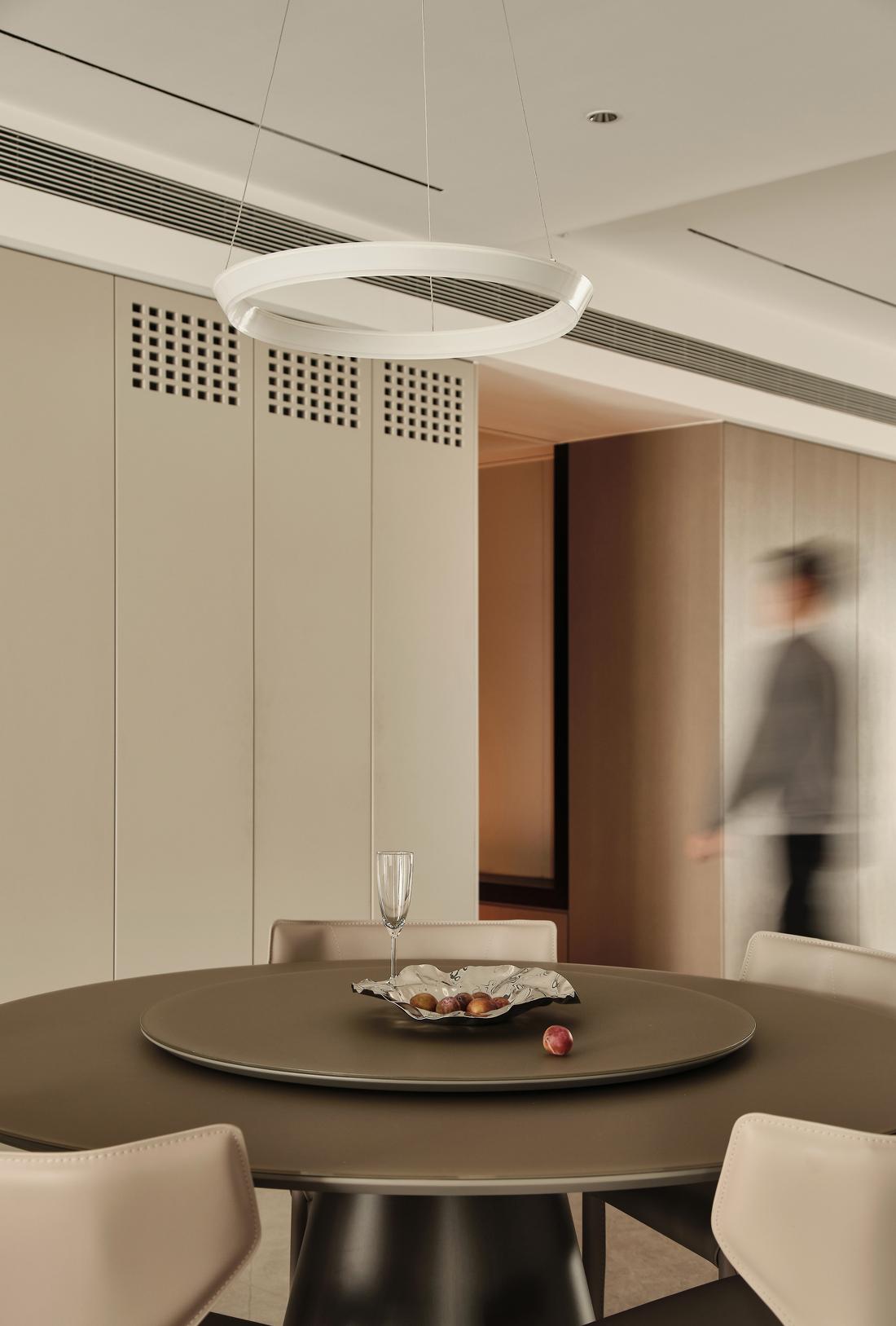 简约纯粹大平层空间设计-25