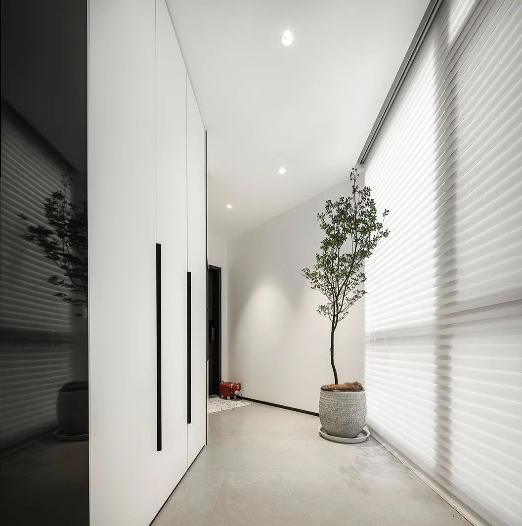 繁花似锦 · 现代极简私宅设计丨广州艺鸿装饰-10