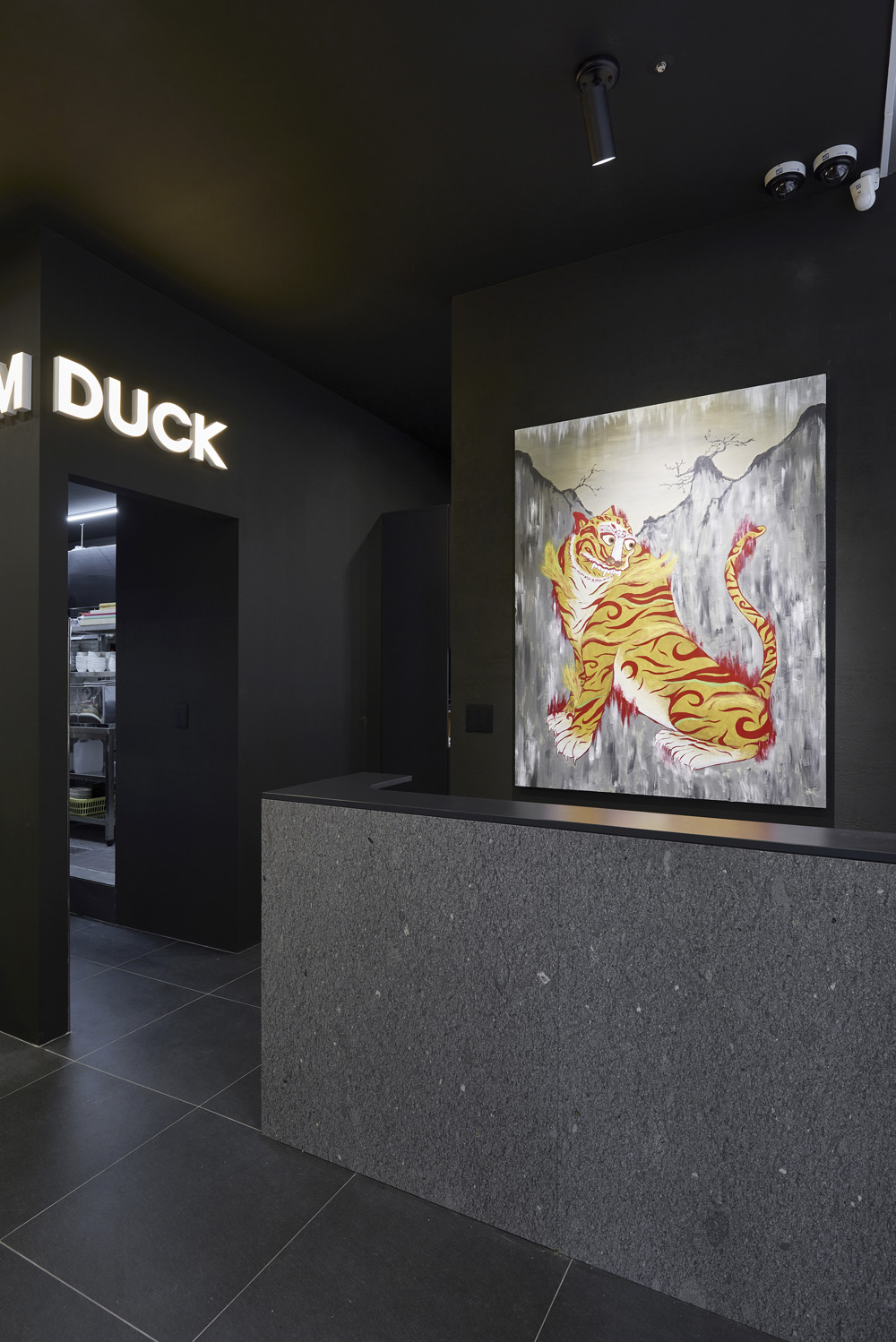 29 平现代中式餐厅，演绎高级黑的魅力-14