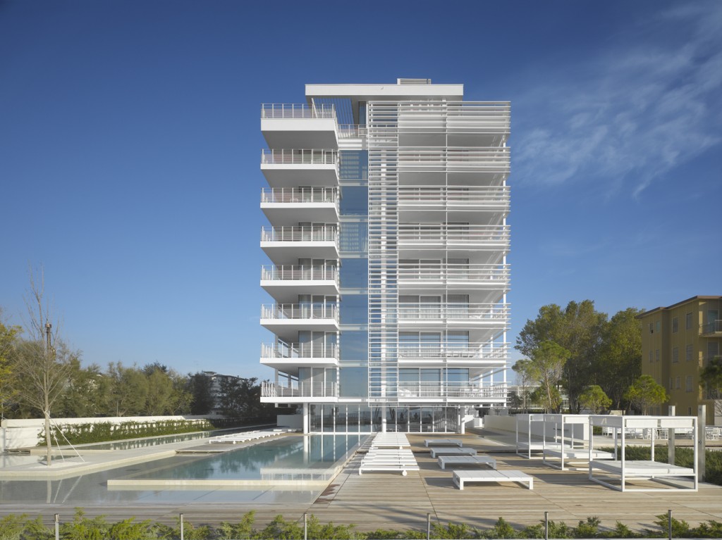 Jesolo Lido Condominium  Richard Meier-6