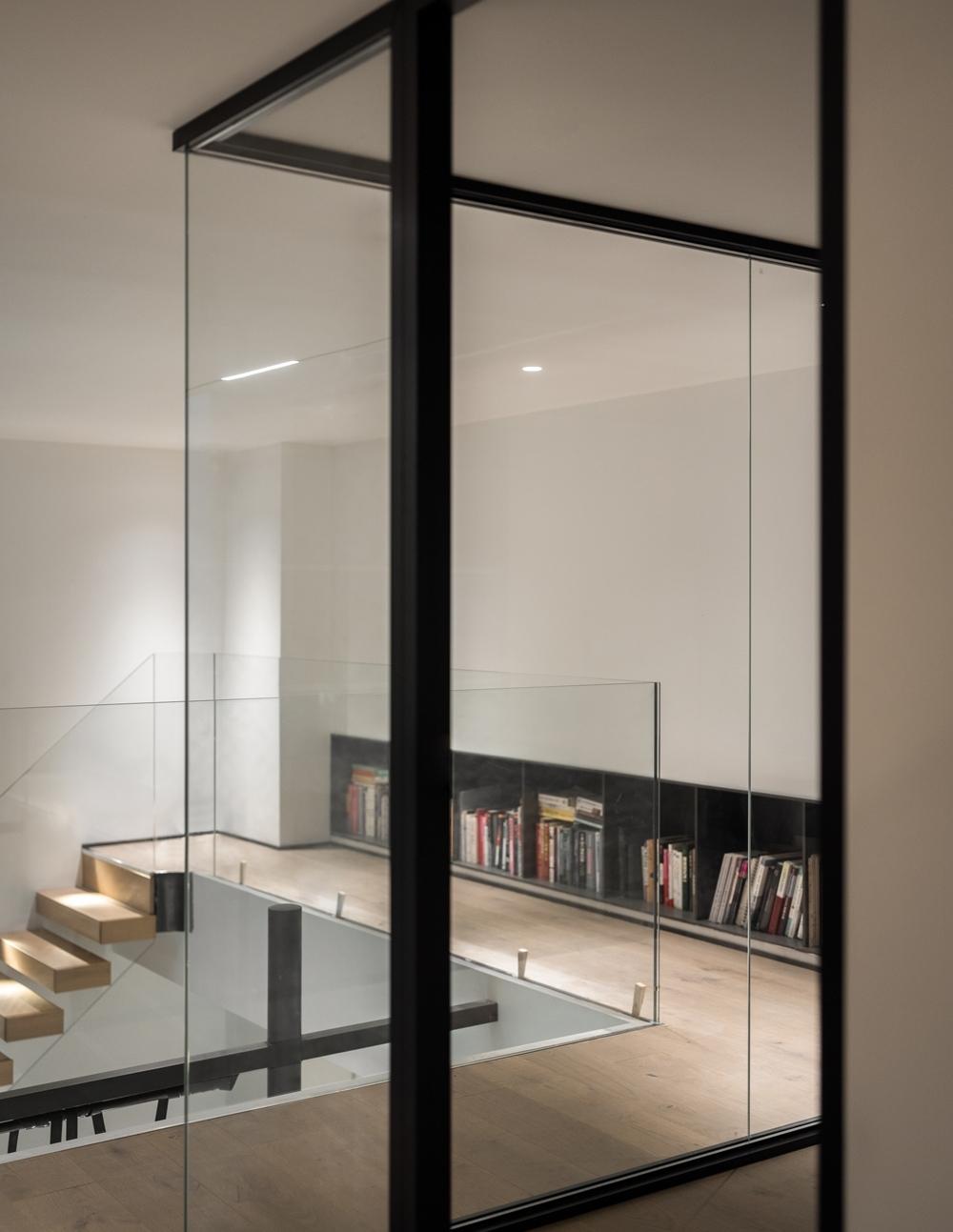 350㎡别墅简约白与原木经典搭配丨中国上海-70