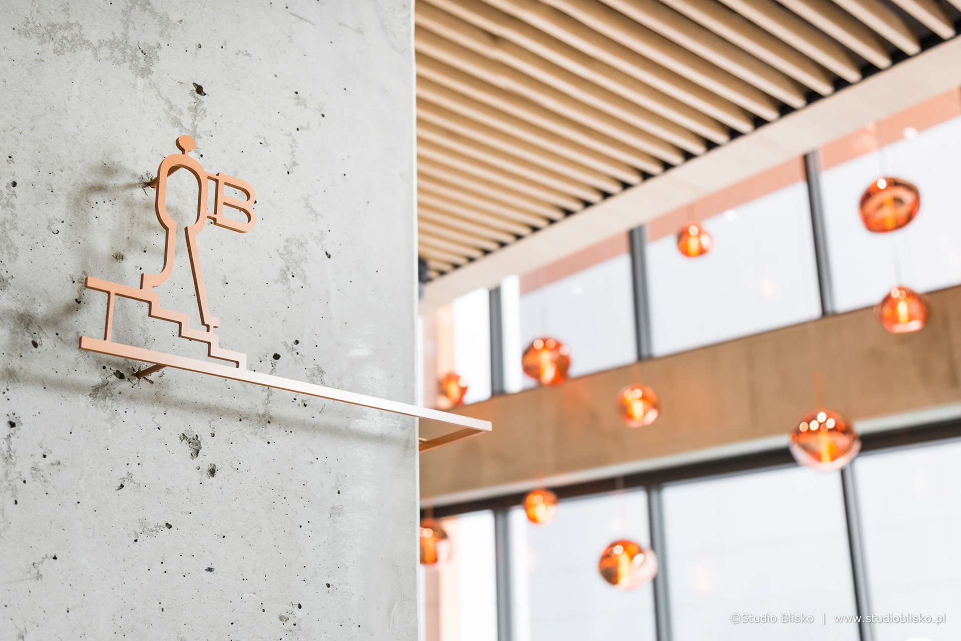 普鲁德尼中心-环境标识设计-14