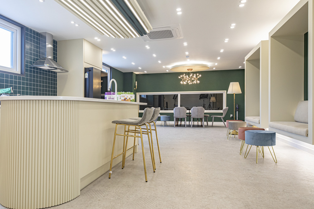 绿色办公室 | 120 平米的极简与环保之美-3