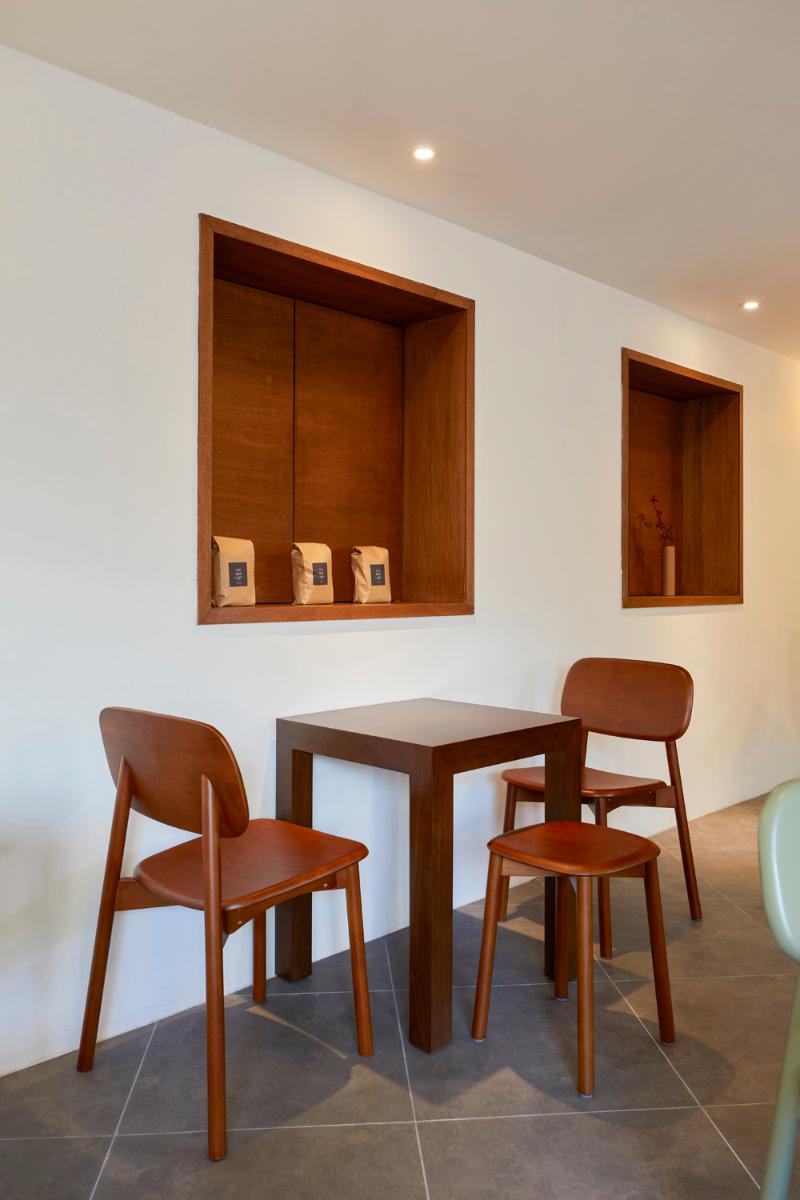 18 平极简蛋糕店 | 白色&原木的精致空间-11