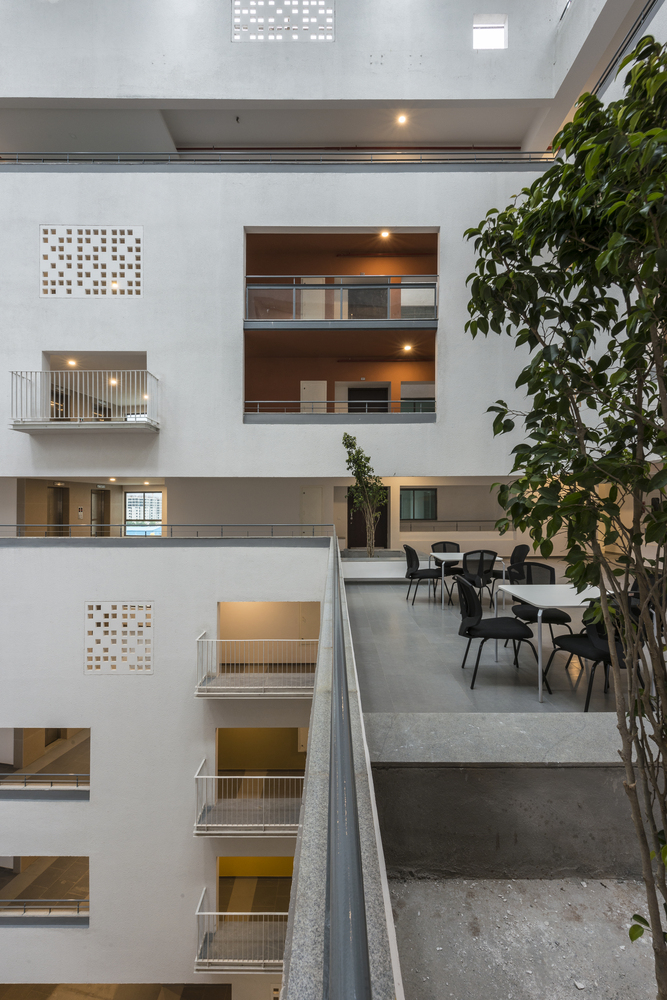 德万哈里的公园边养老院·综合社区生活的活力空间-35