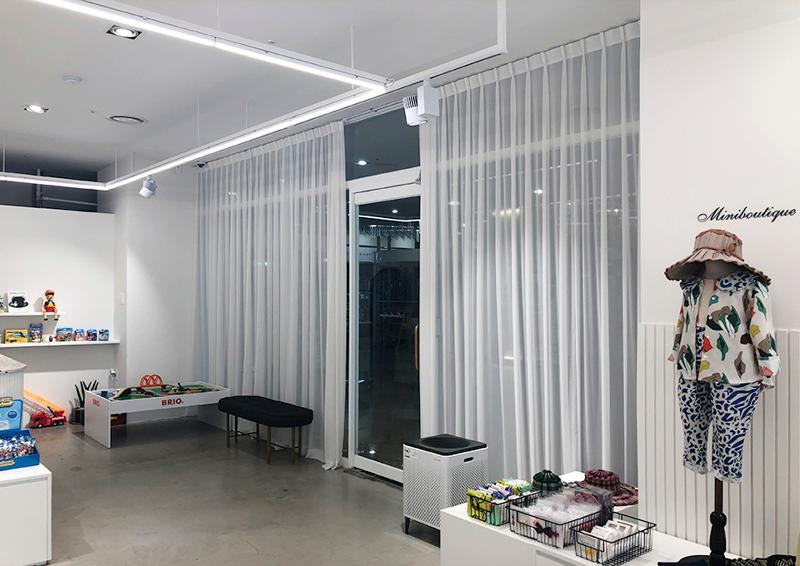 20 平米儿童服装店，现代简约风格典范-4