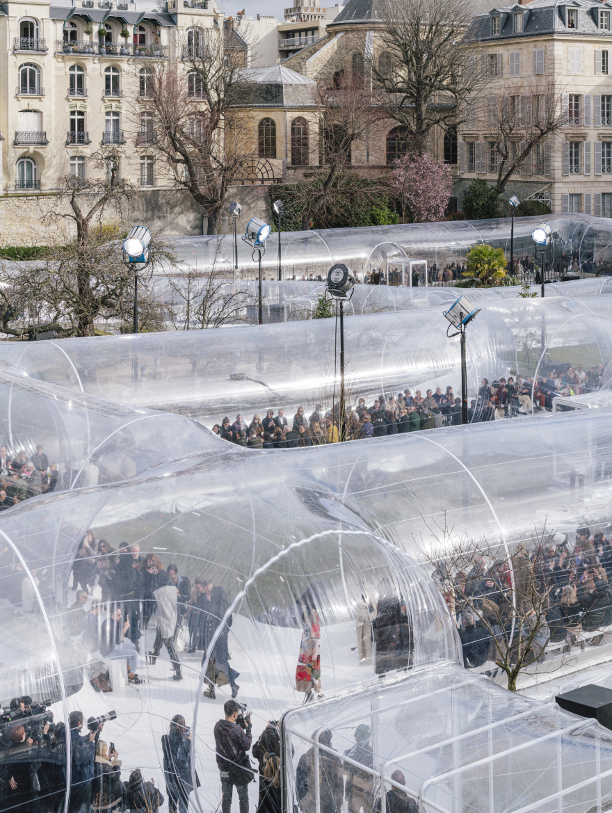 法国巴黎透明管道艺术装置丨Dosis-32