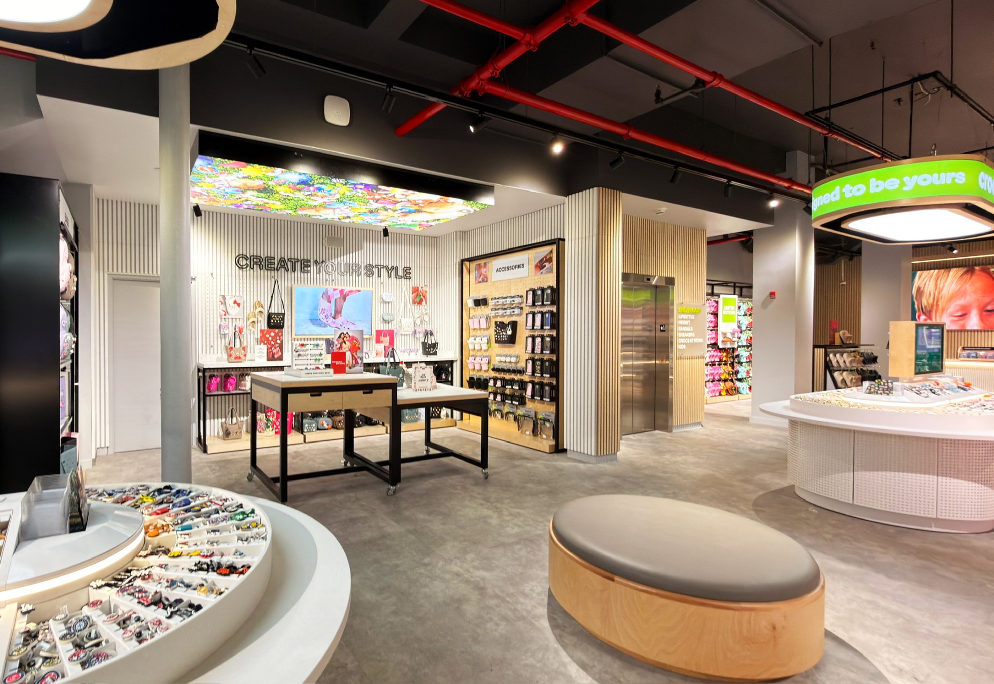 纽约34街Crocs门店翻新丨美国纽约丨Briggs Hillier-13