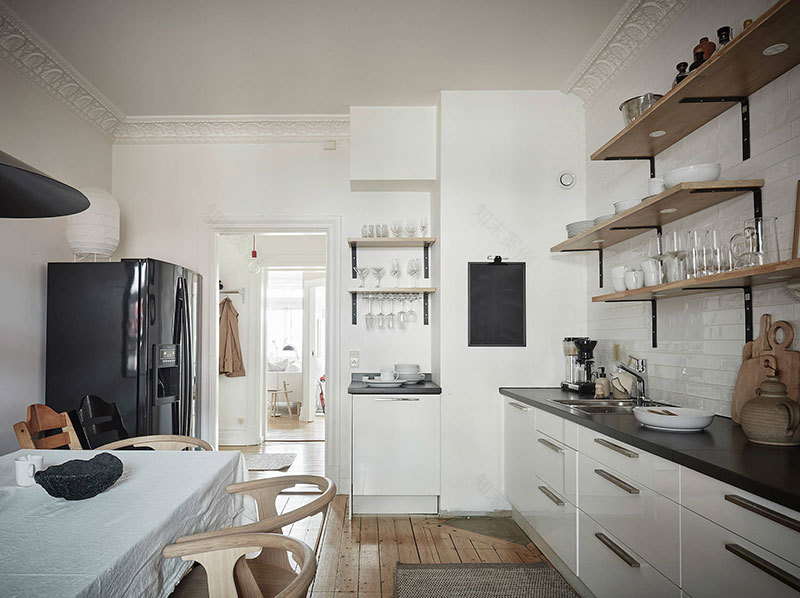 斯堪的纳维亚风复式公寓 | 简约温暖的米色空间-20