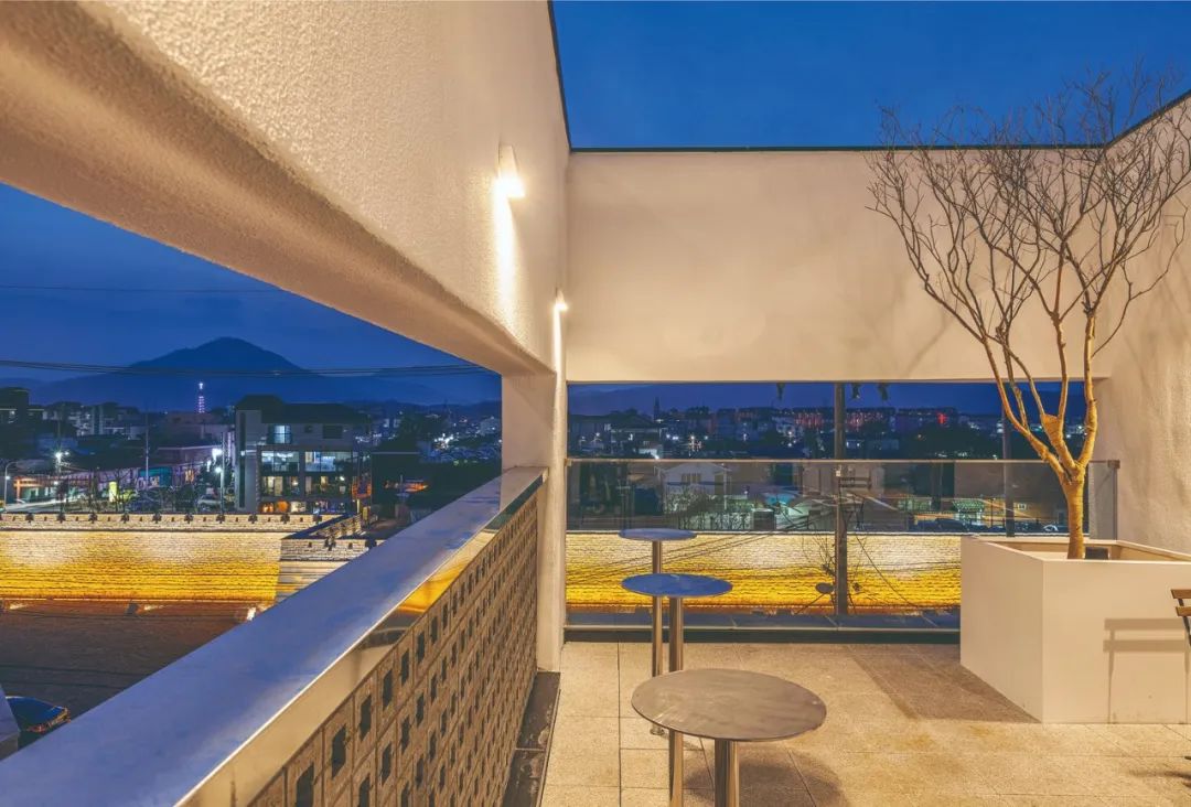 千年庆州咖啡馆 | 融合历史与现代的空间艺术-34