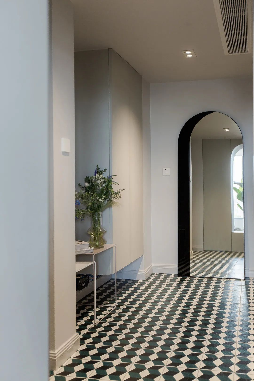 175㎡法式风情顶层复式，旋转楼梯融入“职住一体”生活-33