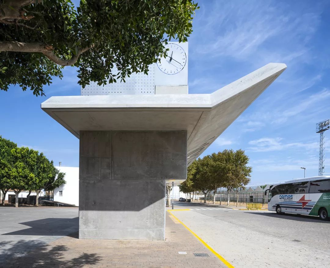 Moguer Gate公交站台-14