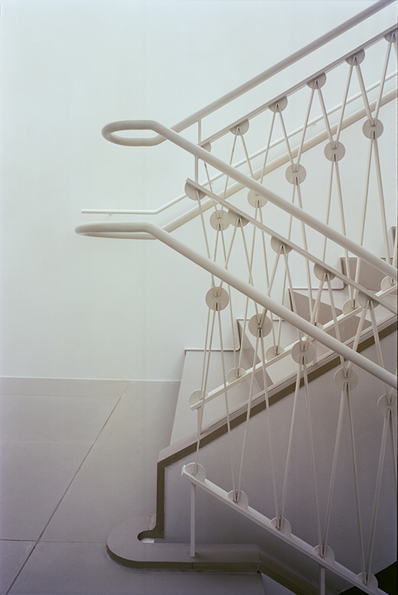 Z33 艺术馆 · 静谧之墙与城市对话-41