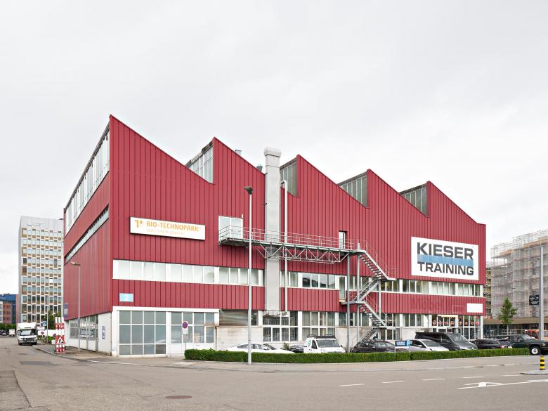 施利伦的基泽训练丨瑞士丨Eglin Partner Architekten-0