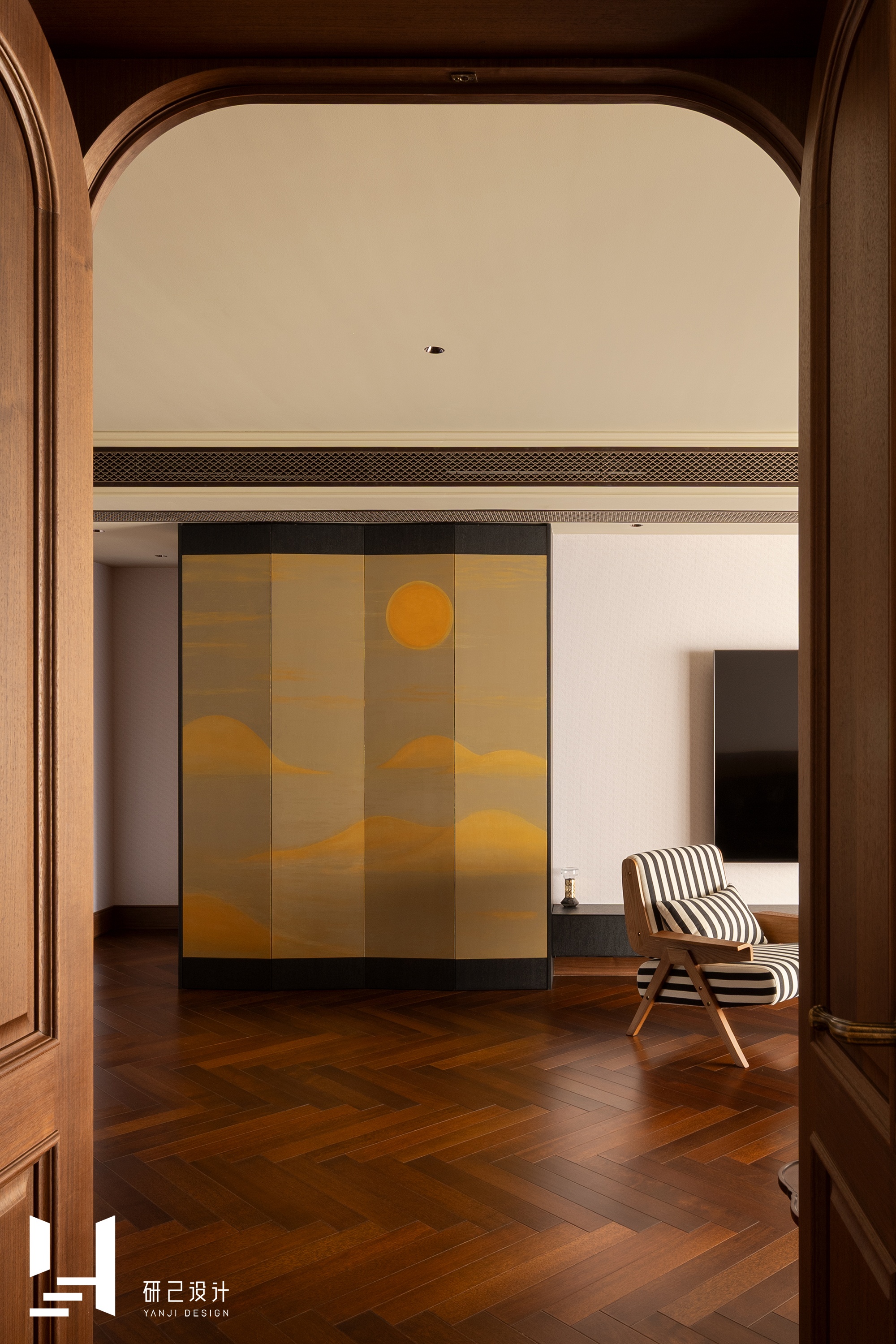 研己实景 · 中式的另一种可能性,150平华丽的复古东方之家丨中国芜湖丨研己设计-8