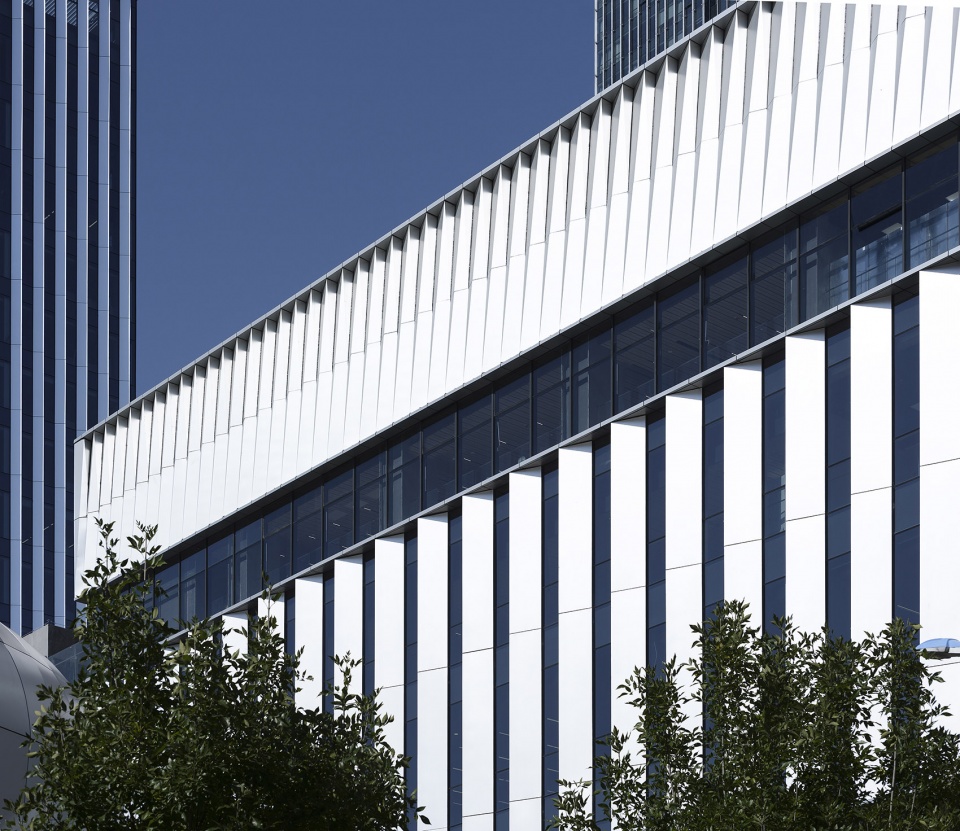 济南国家重型汽车工程技术研究中心 | 极简悬浮体量，激发创新之心-35