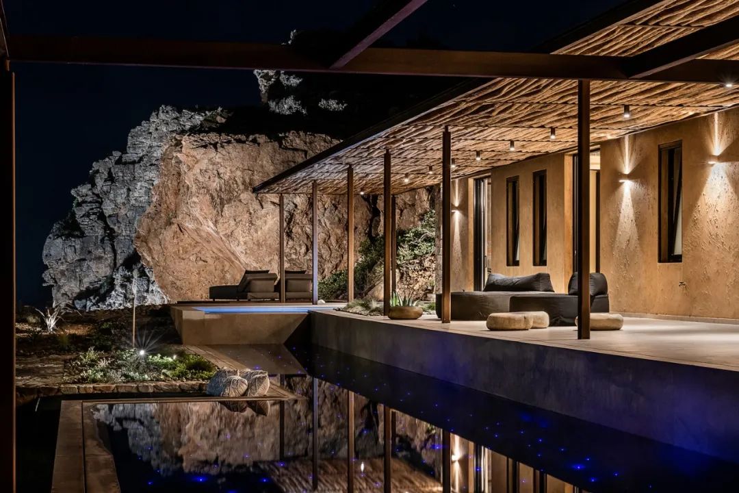 悬崖上的自然之美 · GGH 设计机构 216㎡度假住宅-17