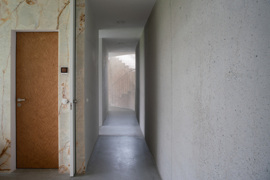 布拉格郊区别墅丨意大利布拉丨Nacházel Architekti-14