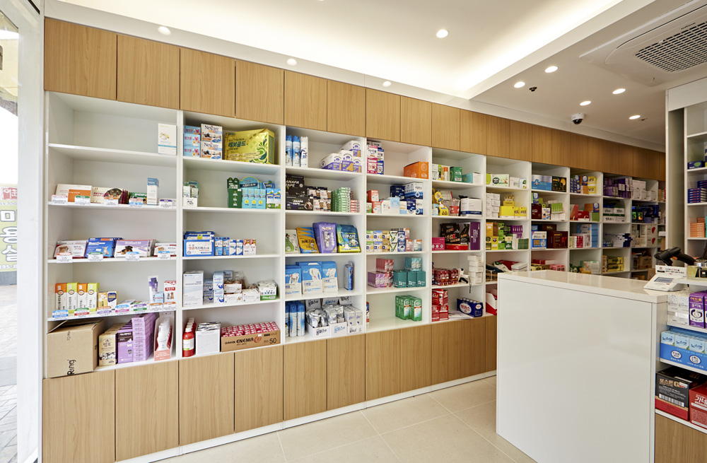 简约风格七坪药店设计，展现医学美学的魅力-7