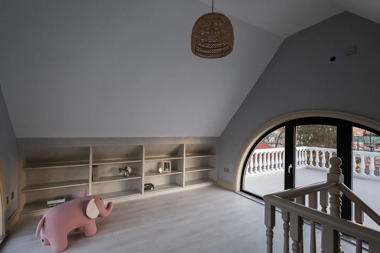 陈尹周室内设计丨680m²别墅设计，魔幻迪厅的雅致蜕变秀  陈尹周「星作」-35