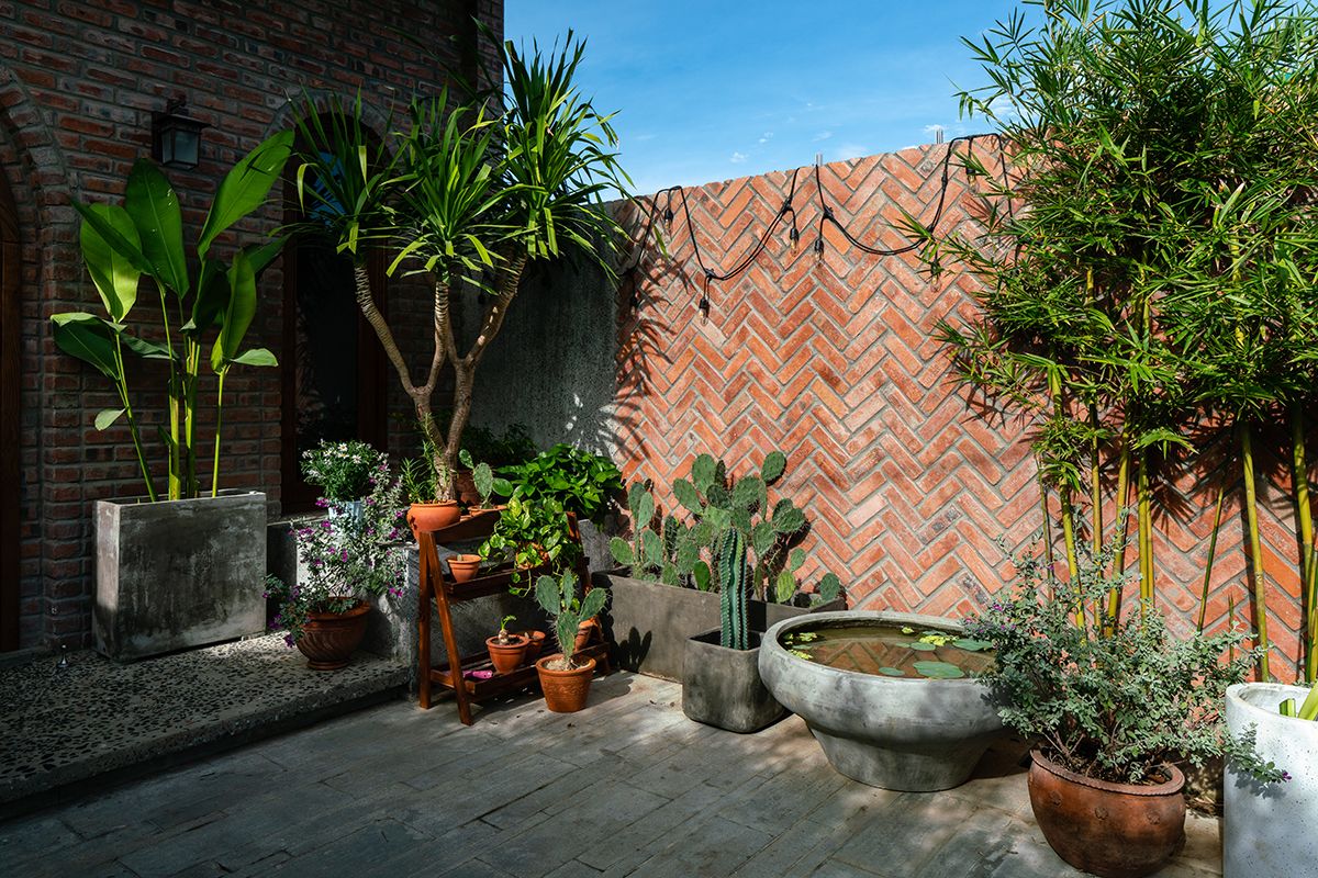 柱状房屋·河边柱状房屋-4