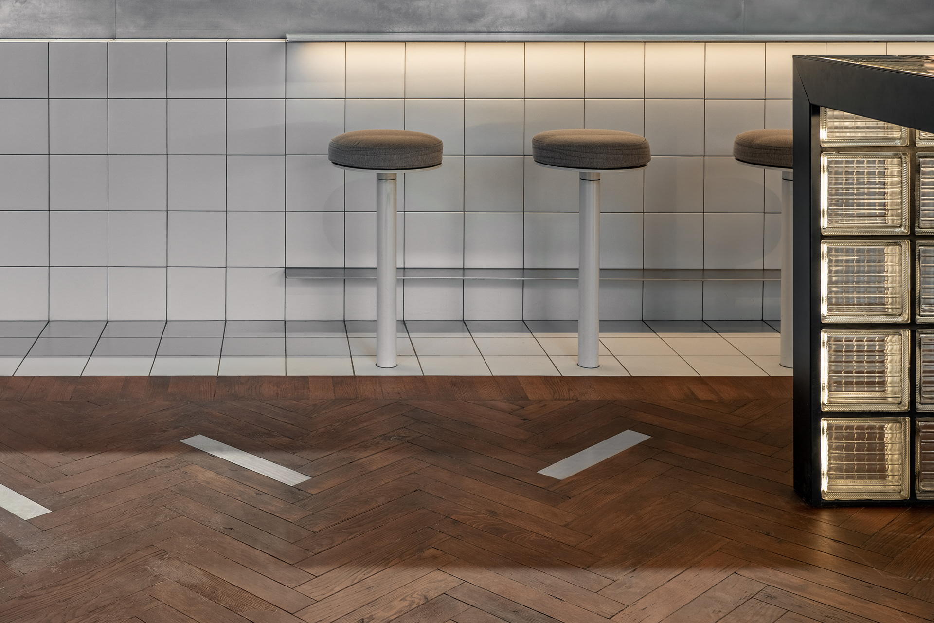 HOOKS 肉吧丨乌克兰哈尔科夫丨balbek bureau-59