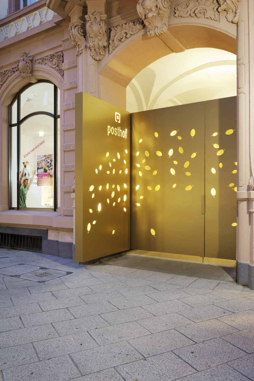 特里尔邮局引导墙设计-13