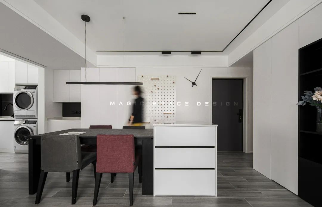 纯粹与简单 · 麻吉家装定制的现代简居之美-18