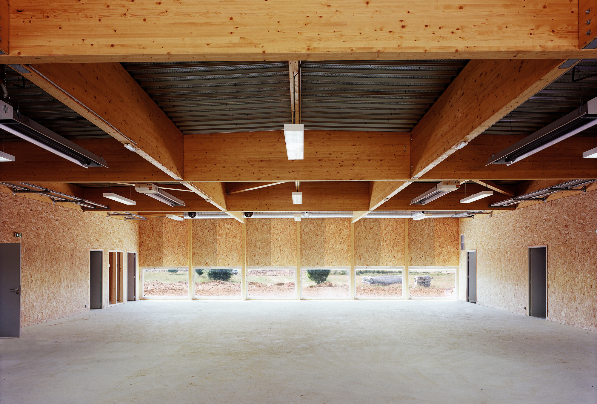 Sonzay’s Sports Dojo / Bauchet de La Bouvrie Architects-14