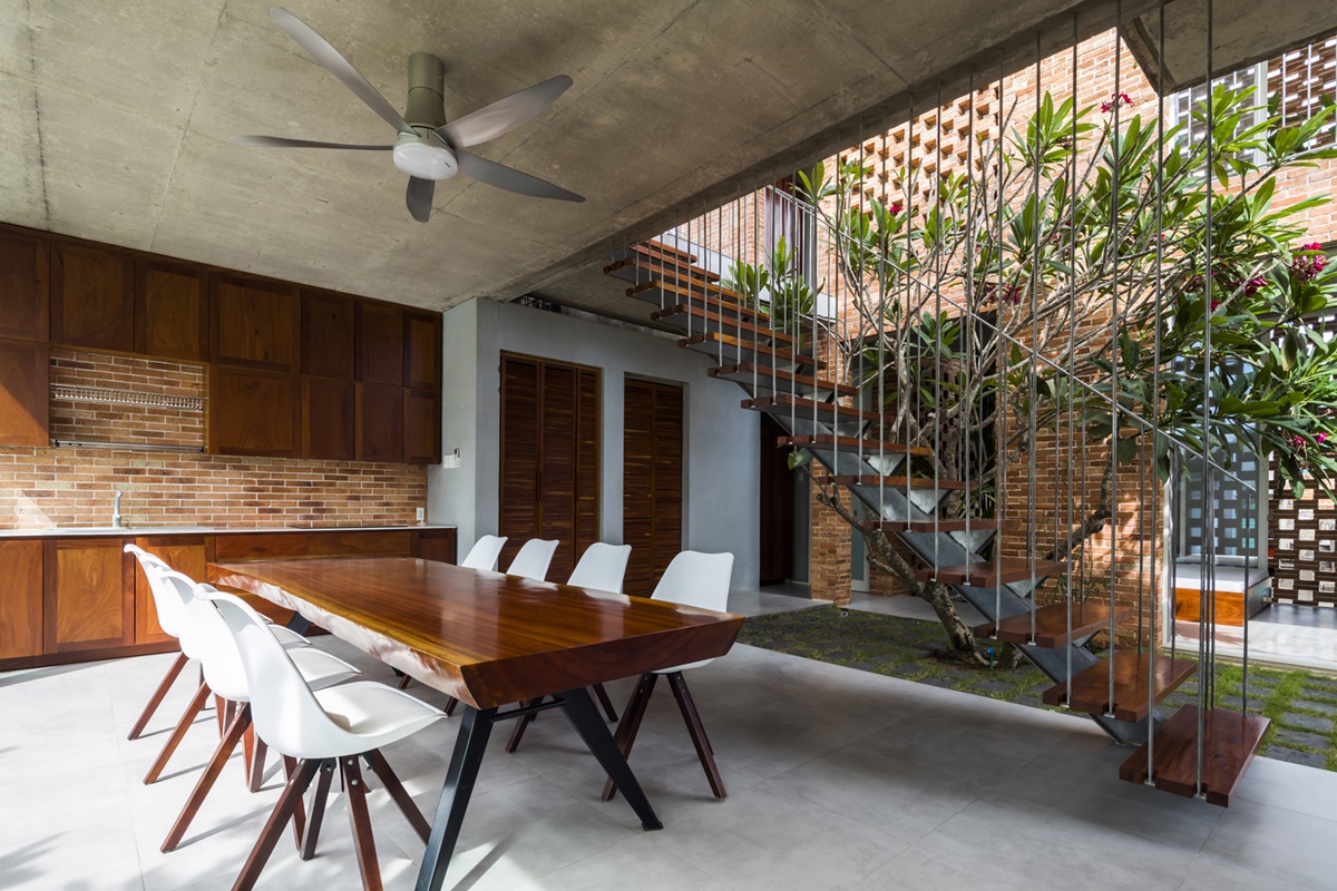 越南海滨别墅 | 充分利用自然光线与绿色元素的环保设计-5