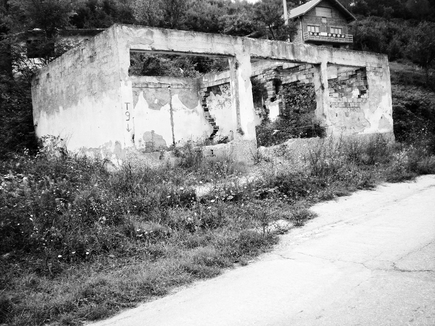 Random Black and White-9