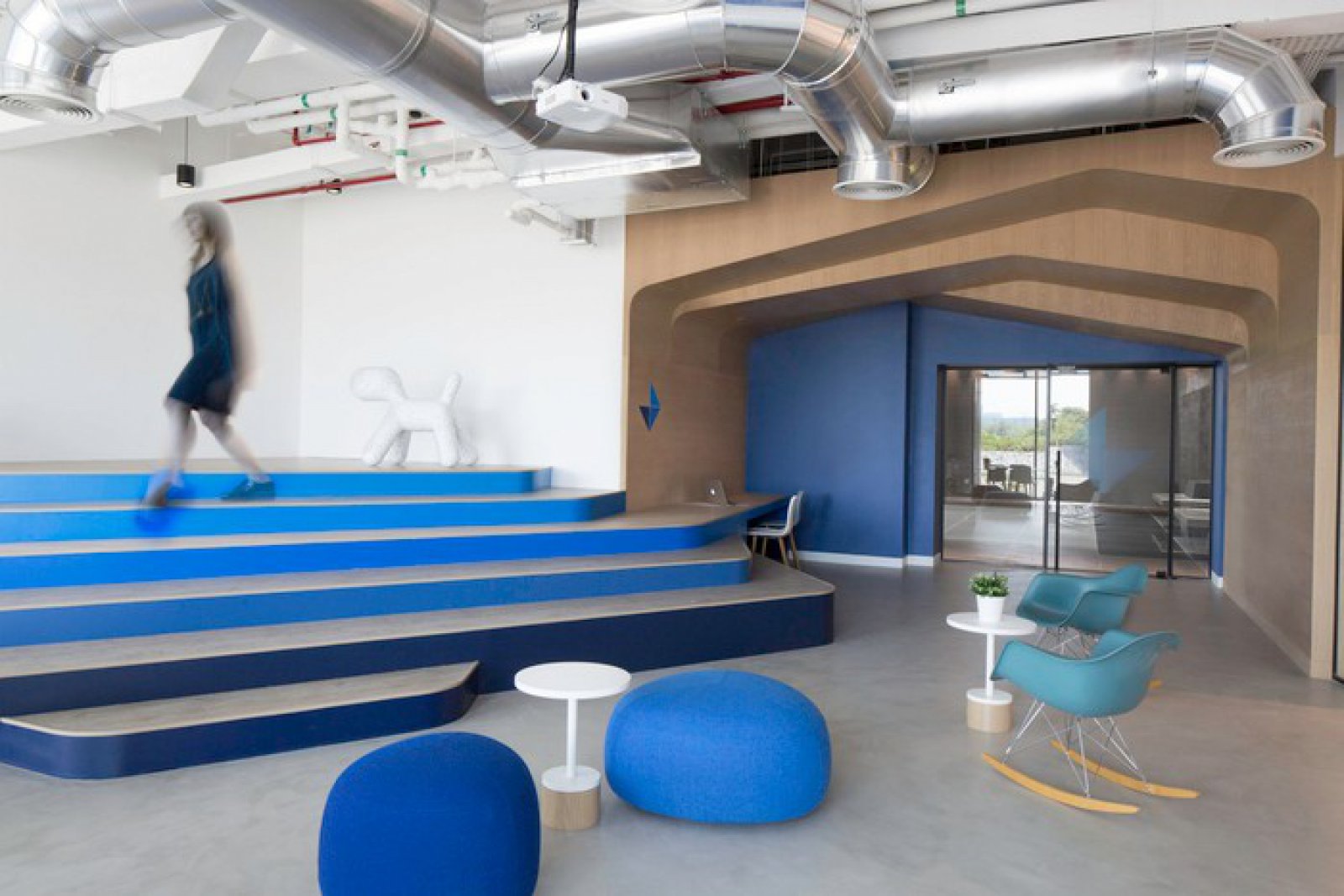 埃德尔曼·阿布扎比办事处-15