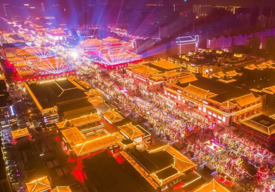 闹市中的宁静,"非常规"日料店设计赏析-0