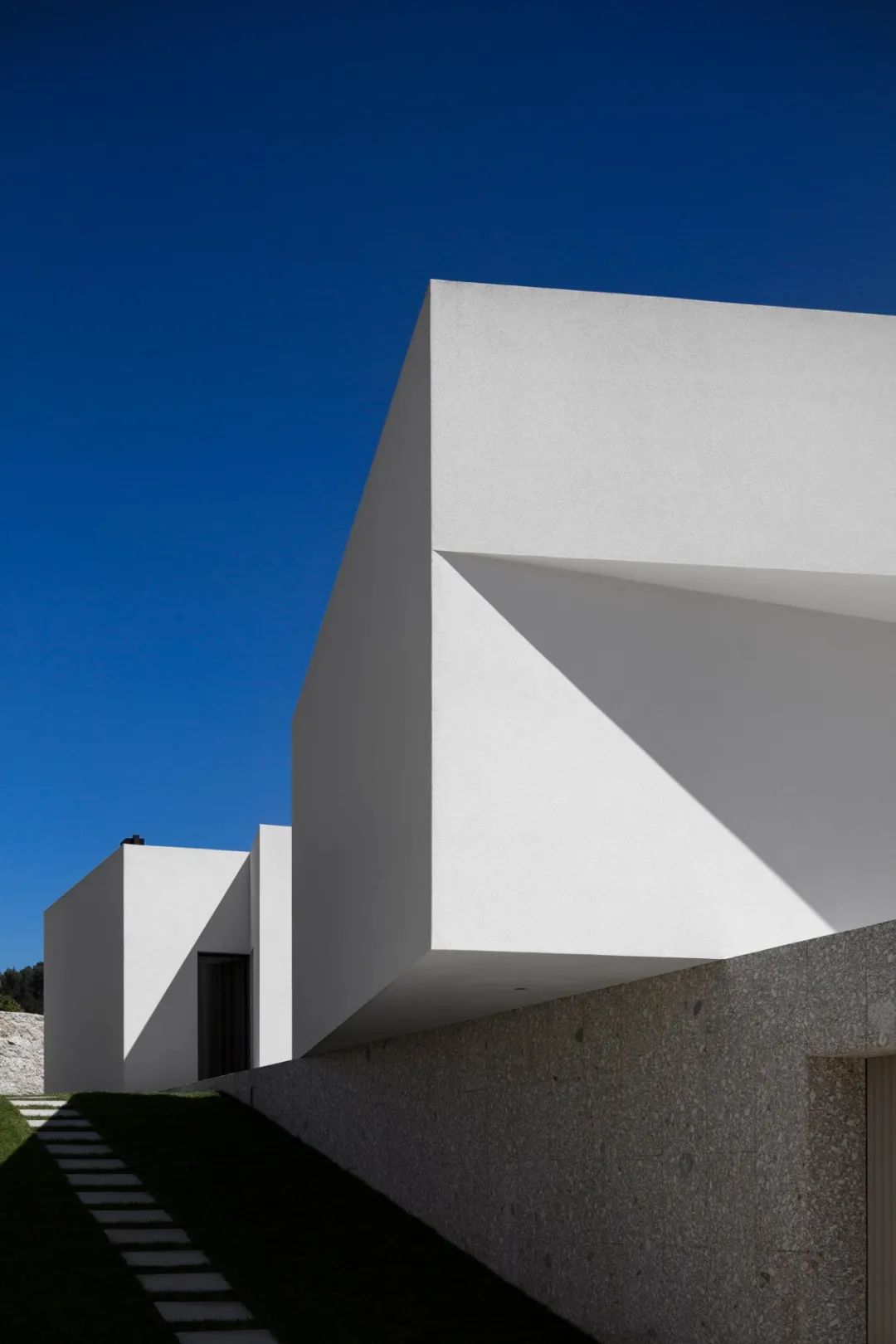 埃斯托里尔别墅丨葡萄牙丨Rui Vieira Oliveira architect-53
