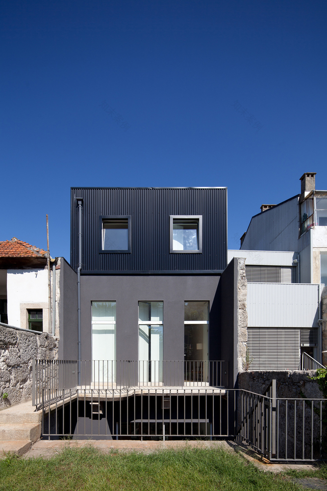 葡萄牙波尔图 19 世纪老宅的现代重生-80