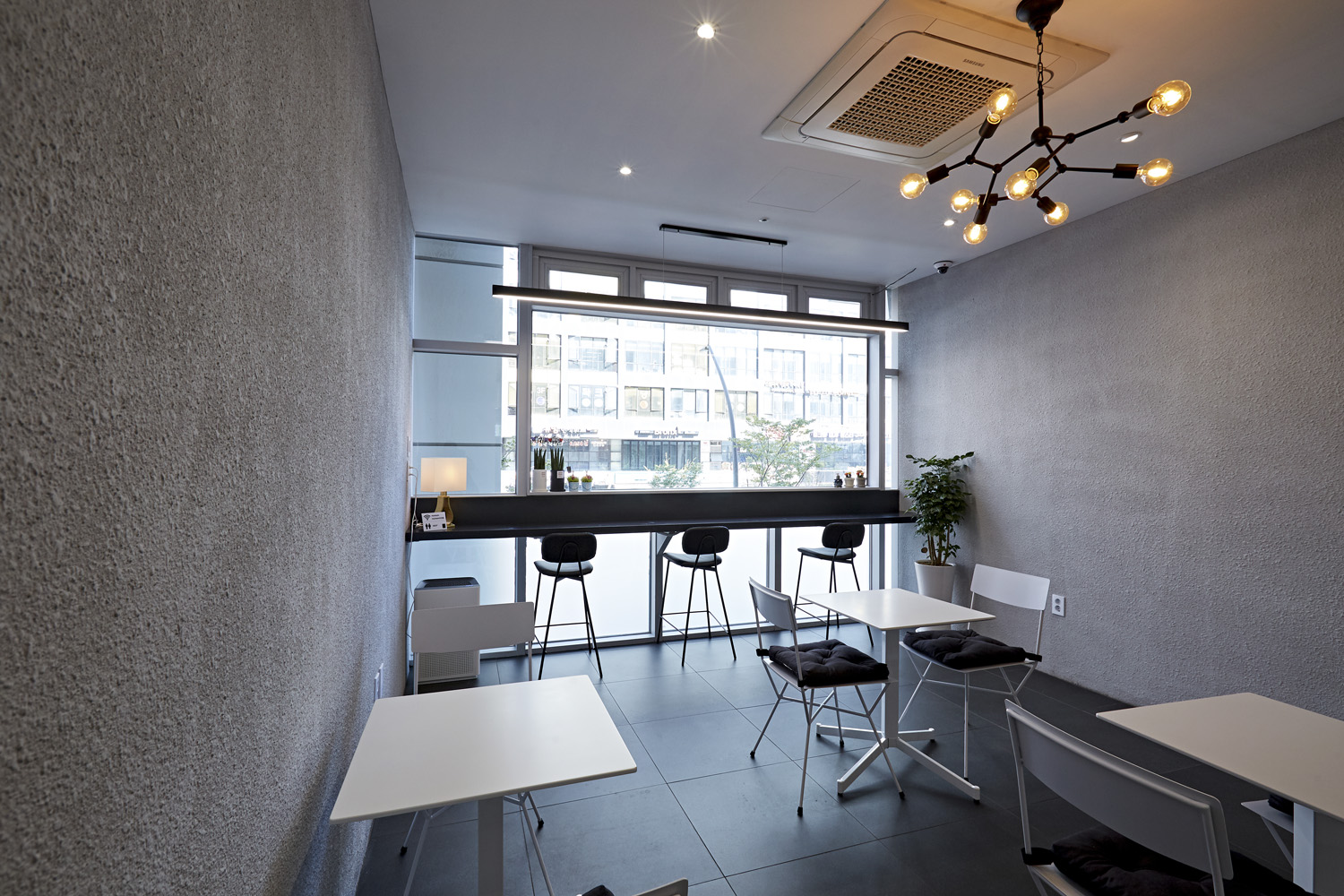 10 坪极简咖啡厅 | 素雅氛围的温馨空间-8