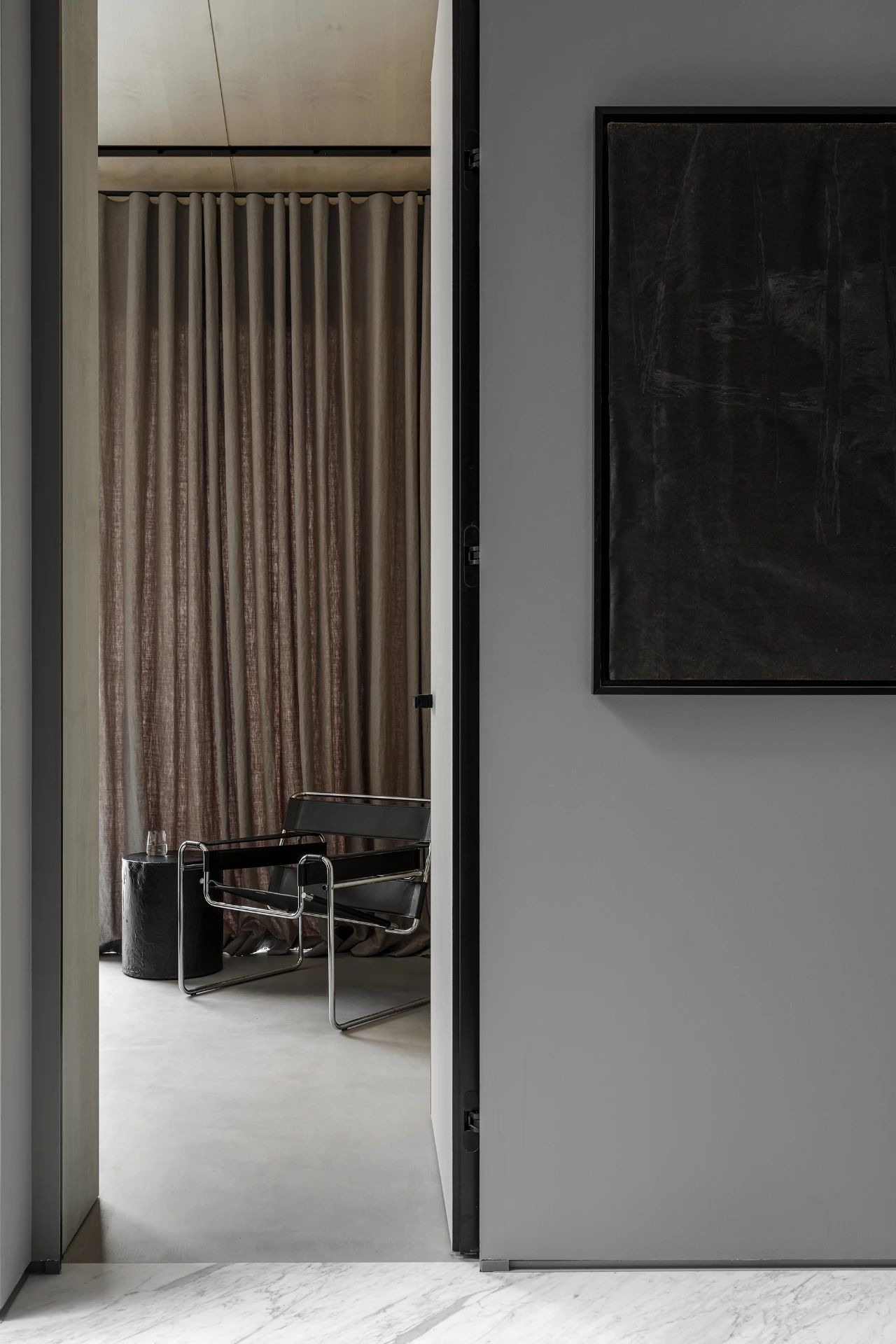 喜欢黑色设计的人，往往沉稳且内敛-24