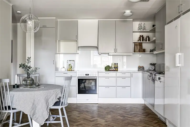 开放式卧室巧变双功能办公空间-13