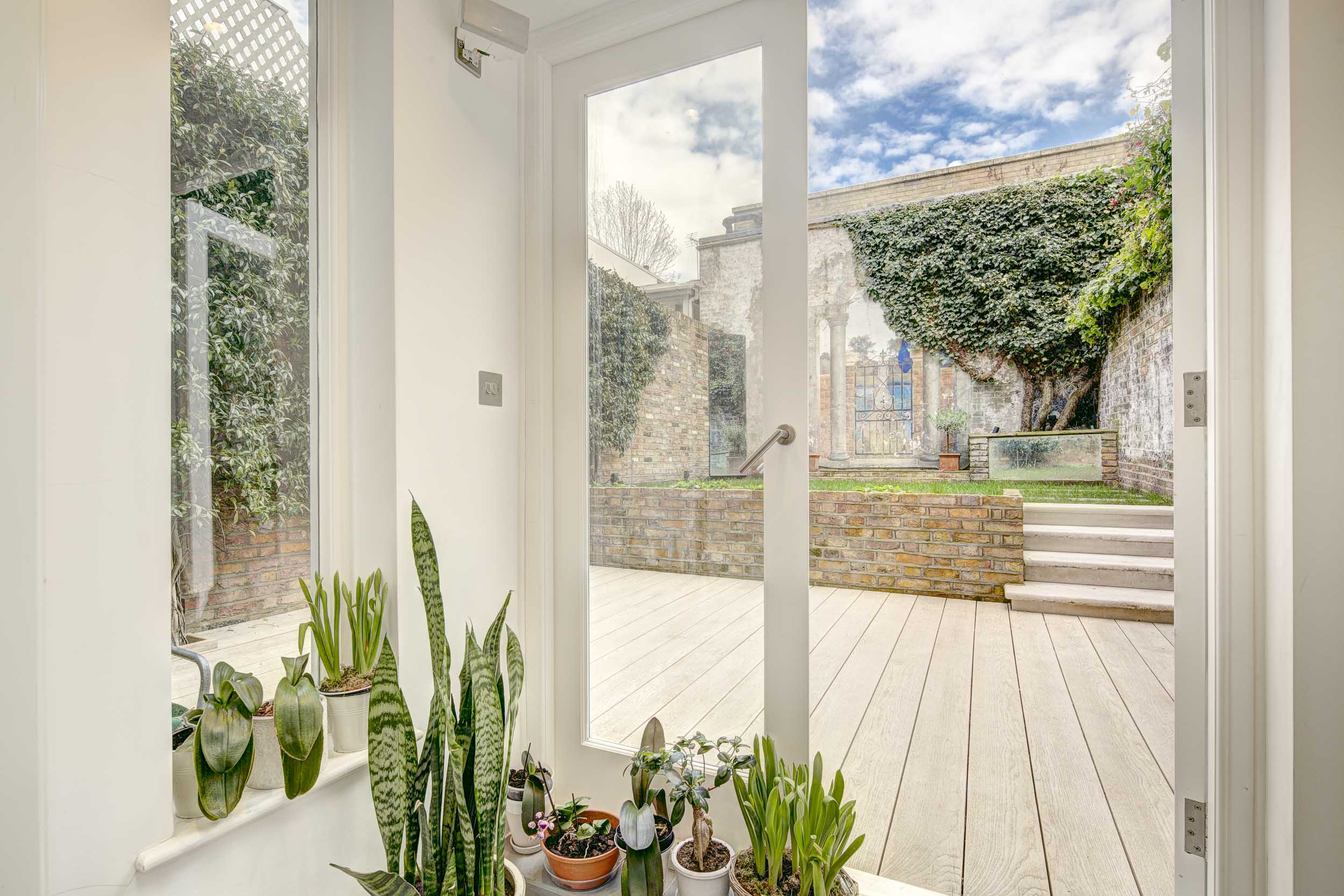 融古汇今，玻璃延伸的威斯敏斯特二级挂牌露台房-15